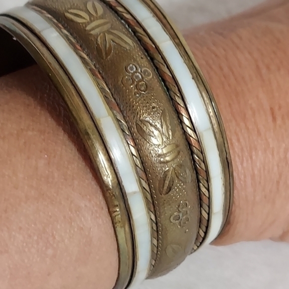 Vintage Brass and Mother of Pearl Bangle Bracelet Etched with decorative accents - Picture 6 of 10